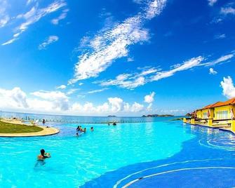 Buzios Beach Resort LX - 布希奥斯 - 游泳池
