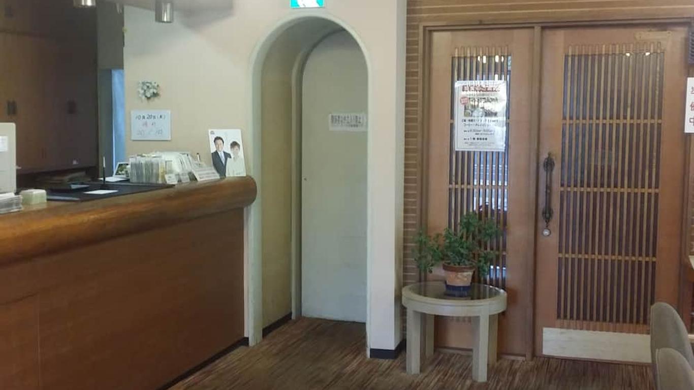 小名滨山丘酒店
