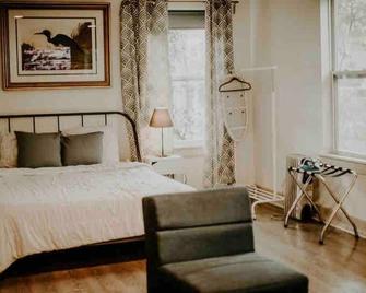 The Blue Heron-elegant urban studio in city center - 孟菲斯 - 睡房