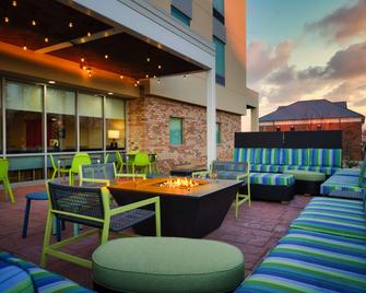 Home2套房Hilton Tupelo, Ms - 图珀洛 - 露台