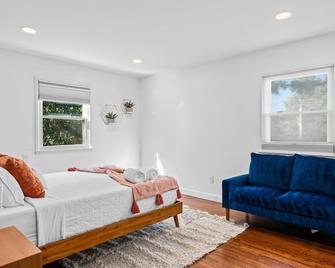 Alexandria VA, Washington DC Home away from home - 亚历山德里亚 - 睡房