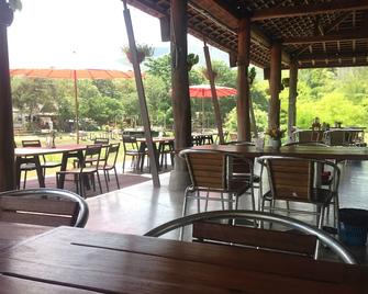 派河角度假酒店 - 拜县 - 餐馆