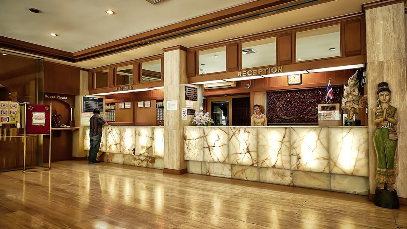 考斯特酒店