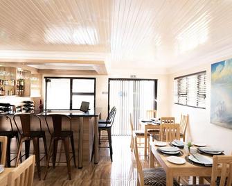 杰弗瑞斯湾大屋旅馆 - 杰弗里湾 - 酒吧