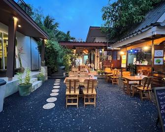 奈阳精品度假村 - 奈通海滩 - 餐馆
