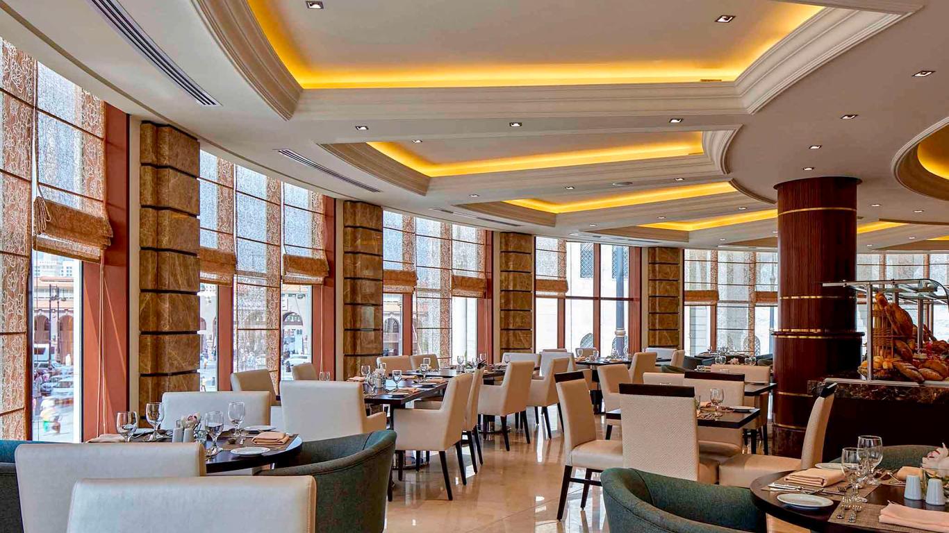 麦地那普尔曼扎姆扎姆酒店