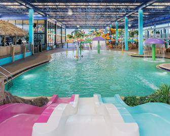 可可中心水上乐园度假酒店 - 奥兰多 - 游泳池