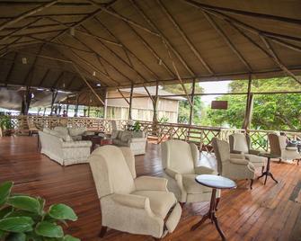 Beautiful Scenery, Incredible Natural Surroundings & Breathe Taking Vistas, - 坎帕拉 - 餐馆