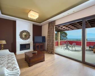地中海公主酒店 - 仅供成人入住 - 帕拉利亚卡泰里尼斯 - 客厅