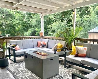 Secluded Half Acre Gem w/ Pickleball Court - 奥斯汀 - 阳台