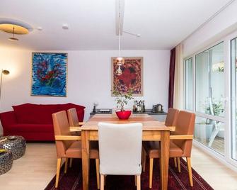 Modern apartment with a beautiful view - 慕尼黑 - 餐厅