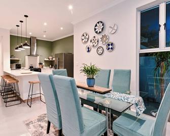 Spray Villa - Bloubergstrand - 餐厅