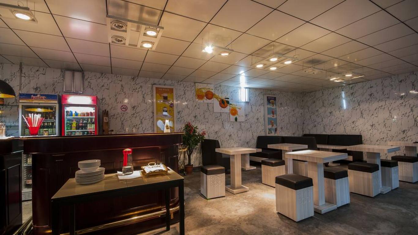 伦敦宫殿酒店