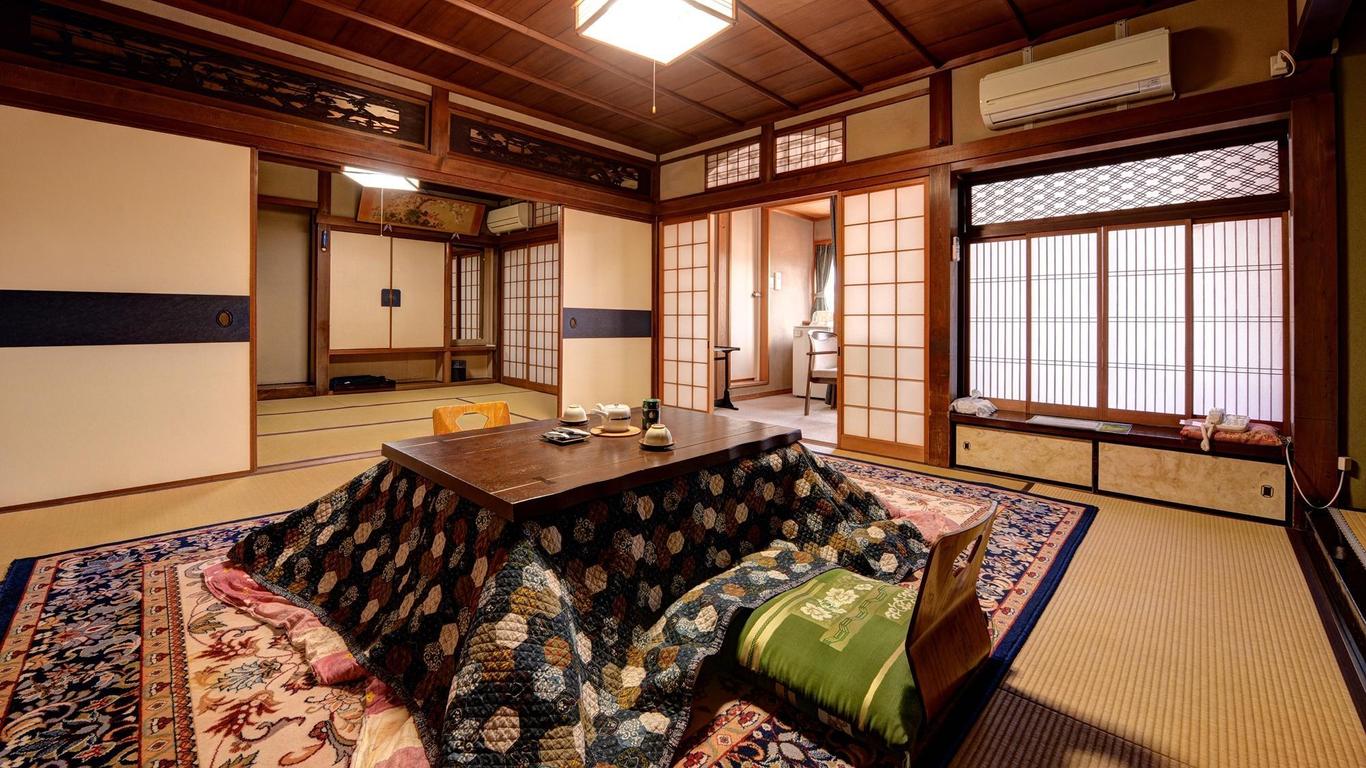 茶六本馆