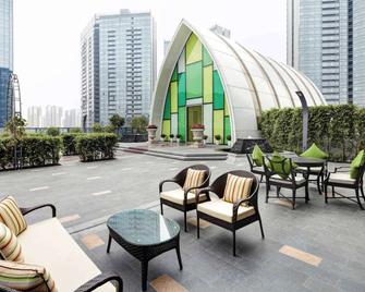 珠海中海诺富特酒店 - 珠海 - 露台