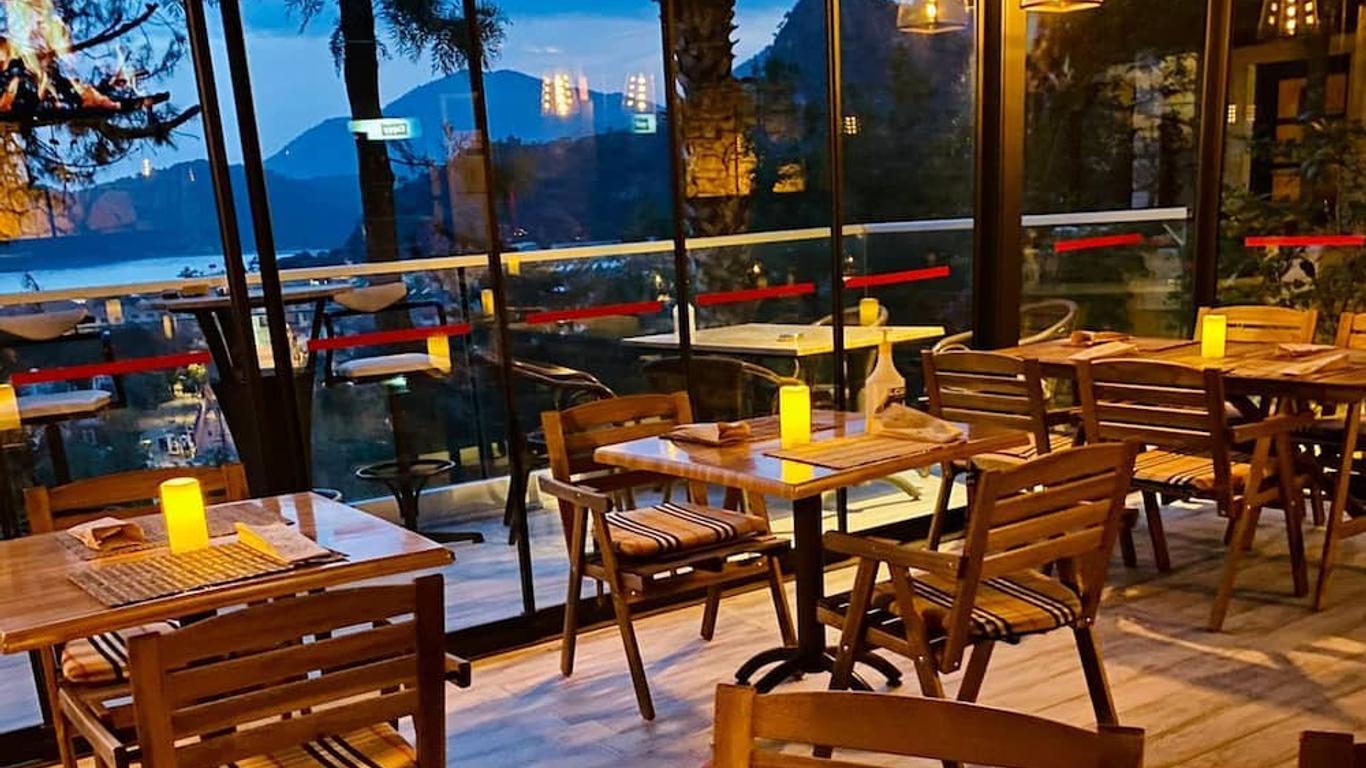 辛博拉奥露德尼兹海滩酒店
