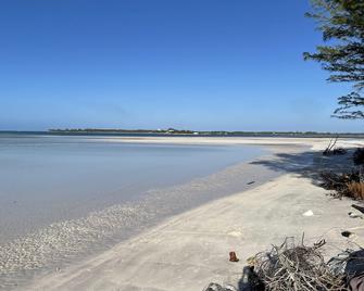 New Apartment with Free Golf Cart 3 Minute walk to Beach - Spanish Wells - 海滩