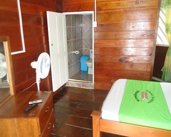 Hotel con ubicación central a Puerto Nariño. - Puerto Nariño - 睡房