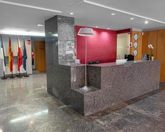 法兰达阿利萨斯桑坦德酒店，Ascend酒店精选 - 桑坦德 - 柜台