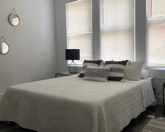 在舒适的2br/2ba市中心找到你的舒适 - 圣安东尼奥 - 睡房