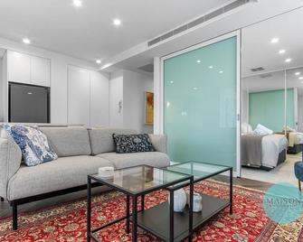 Chic Honeysuckle Apartment - 纽卡斯尔 - 客厅