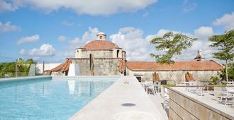 历史华丽贝利尼酒店 - 圣多明各 - 游泳池