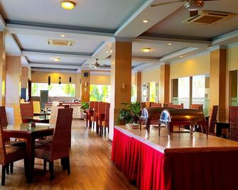 巴厘岛登巴萨普瑞萨龙酒店 - 登巴萨 - 餐馆