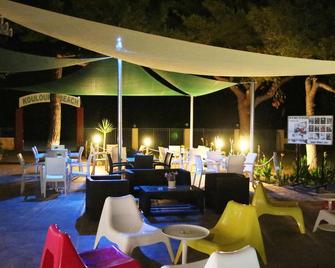 库鲁里斯海滩酒店 - Kavos - 餐馆