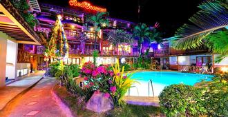 红椰子海滩酒店 - 长滩岛 - 游泳池