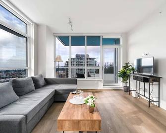 Urban Oasis: Stylish Apartment Retreat At Ubc - 温哥华 - 客厅