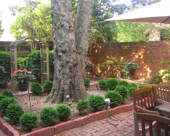 George Washington Town House in Old Town Alexandria - Walk to Everything! - 亚历山德里亚 - 露台