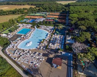 超棒村庄酒店 - 罗马 - 游泳池