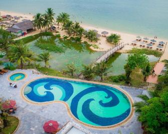 富国长滩度假酒店 - Phu Quoc - 游泳池