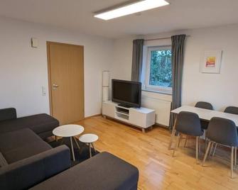 Neu! Moderne Ferienwohnung Ulm - 乌尔姆 - 客厅