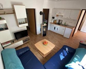 Apartments Fida - 维尔岛 - 客厅
