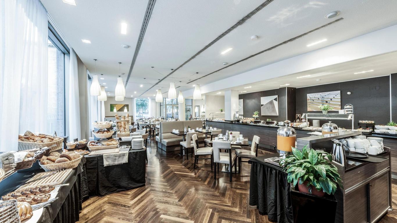 阿克泰尔约翰F酒店