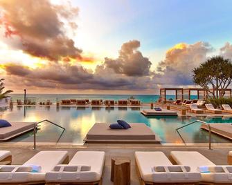 南海滩1号酒店 - 迈阿密海滩 - 游泳池