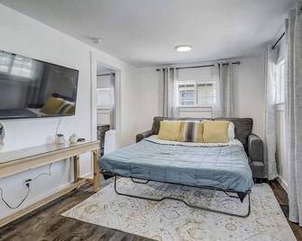 Hot Tub Pet Friendly Bungalow Central Downtown - 科罗拉多斯普林斯 - 睡房