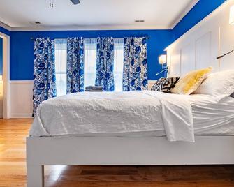 Spacious Home in Five Points - Close to Downtown home - 罗利 - 睡房