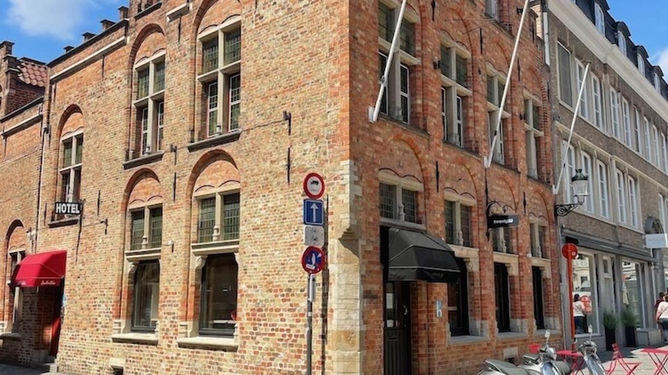 萨尔瓦托酒店