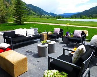 Fairway Lodge Jackson Hole; Snake River Sporting Club - 霍巴克 - 露台