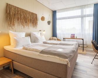 海水背包客旅馆酒店 - 康斯坦茨 - 睡房