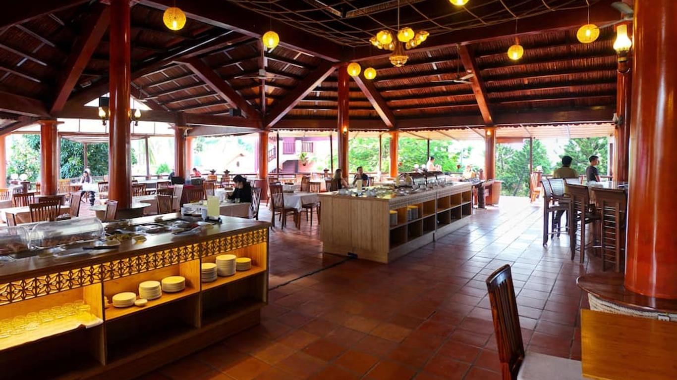 小姆讷小屋度假酒店