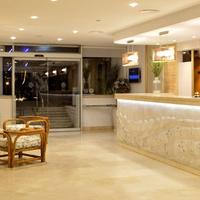 地中海锡切斯度假酒店