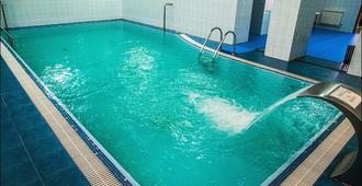 羅菲酒店 - 伯力 - 游泳池