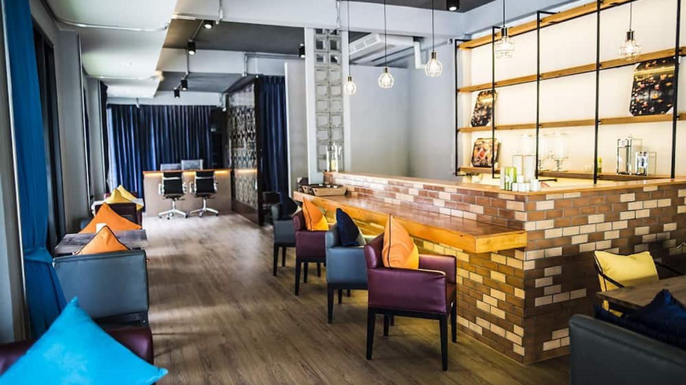 蒂瓦纳酒店
