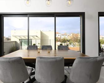 空气 TLV 华丽雅法公寓酒店 - 特拉维夫 - 餐厅