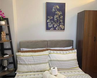Verdon Parc Ecoland Davao City 6T 1BR with balcony City view - 达沃 - 客厅