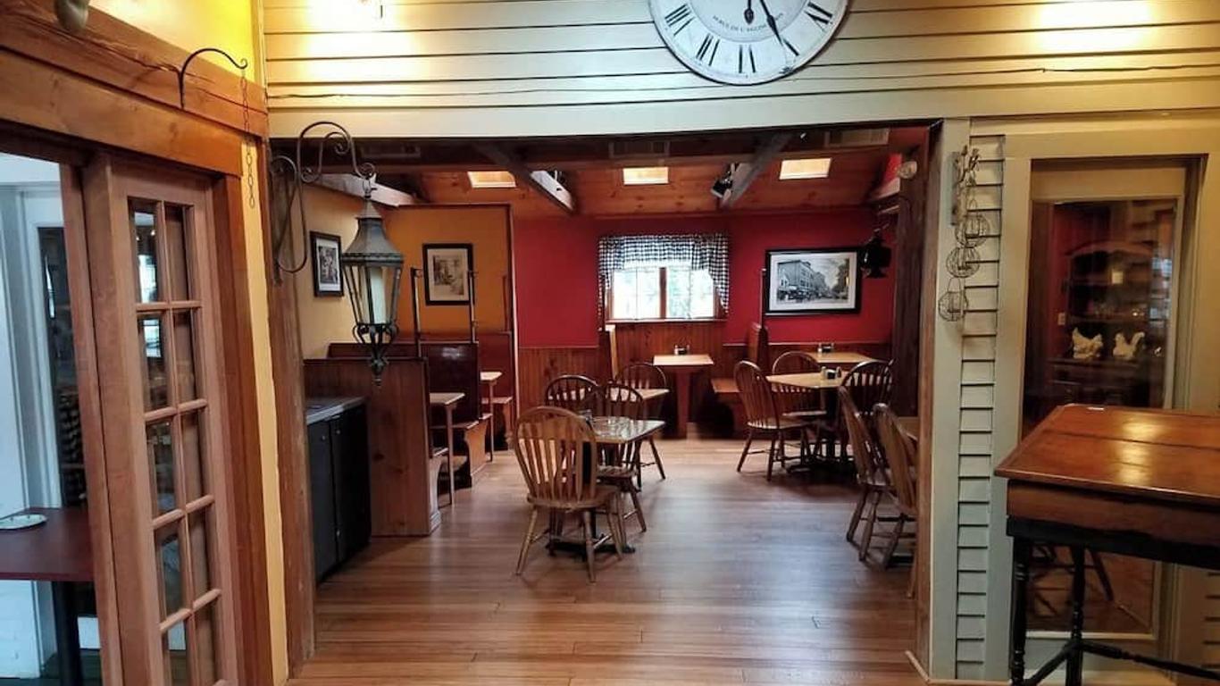 锡达克雷斯特酒店