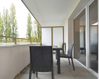 Beautiful bright apt with Terrace - 里昂 - 阳台